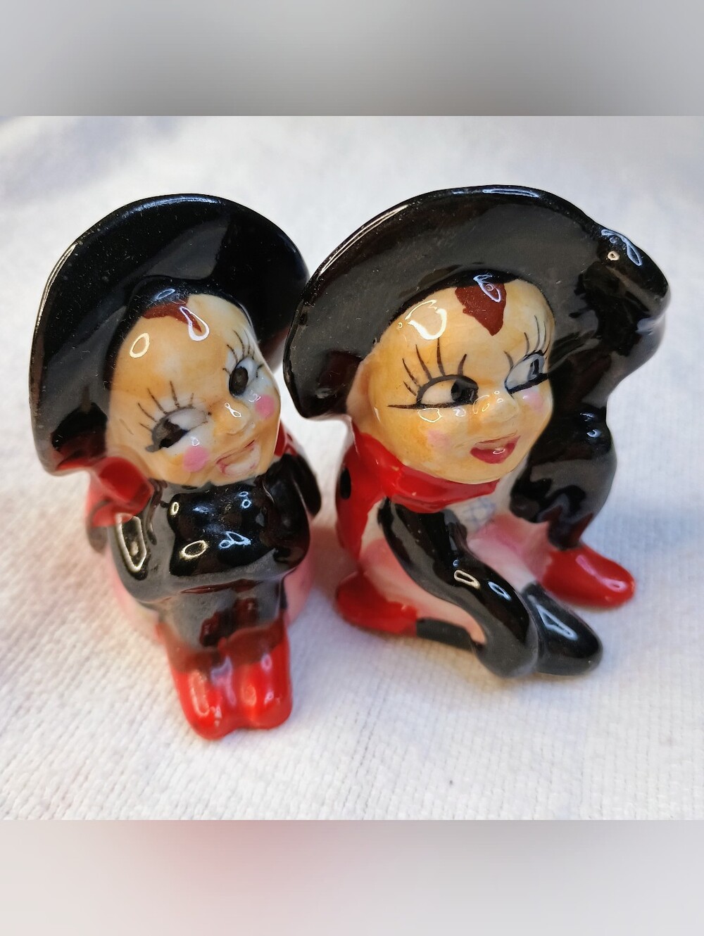 Vintage Japan Anthropomorphic Ladybug Halloween Witch Salt And Pepper Shakers...